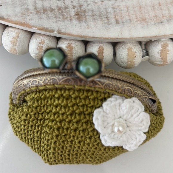 Beautiful 👛Crochet Kisslock Coin Purse - Picture 15 of 15